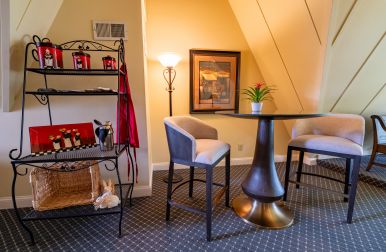CHEF'S QUARTERS